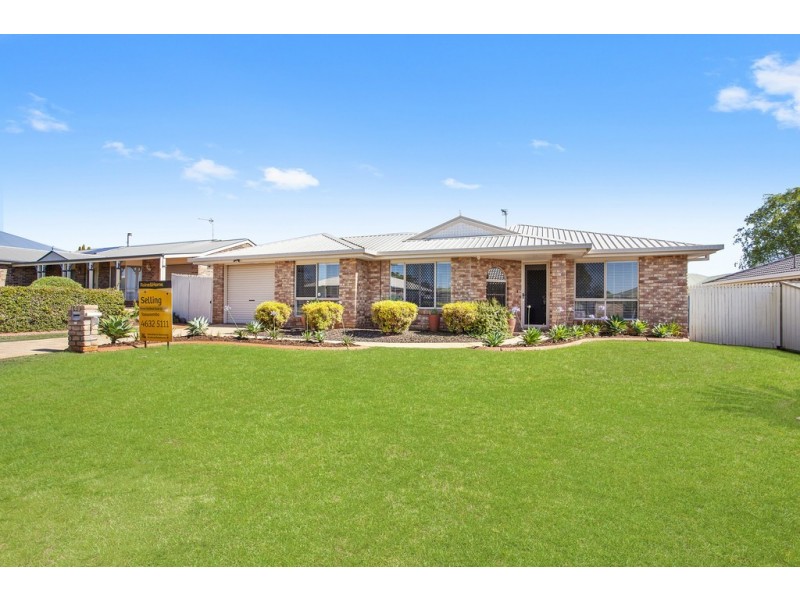 4 Alroe Crt, Kearneys Spring QLD 4350