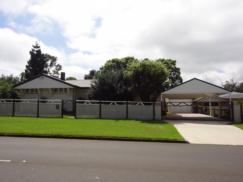 150 Mackenzie Street, East Toowoomba QLD 4350