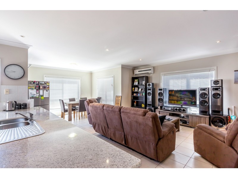 1/8A Derwak Street, Harristown QLD 4350