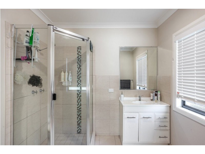 1/8A Derwak Street, Harristown QLD 4350
