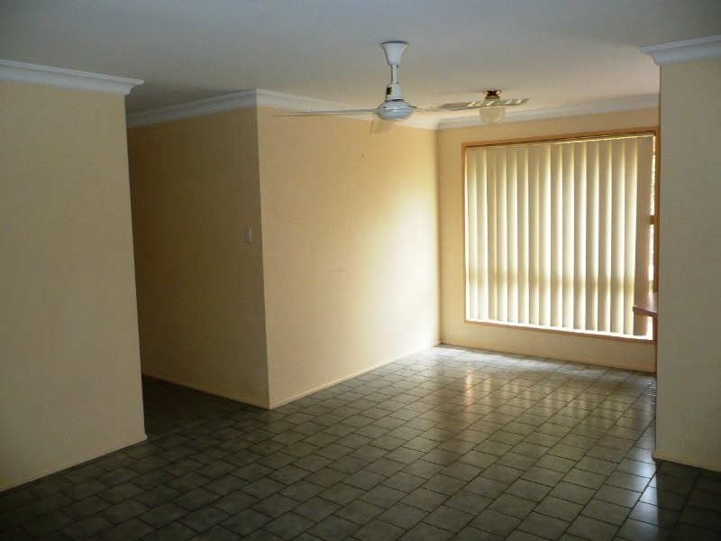 11 Moran Street, Wilsonton QLD 4350