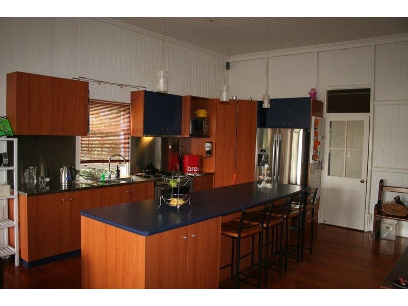 1 Hughes Street, Centenary Heights QLD 4350