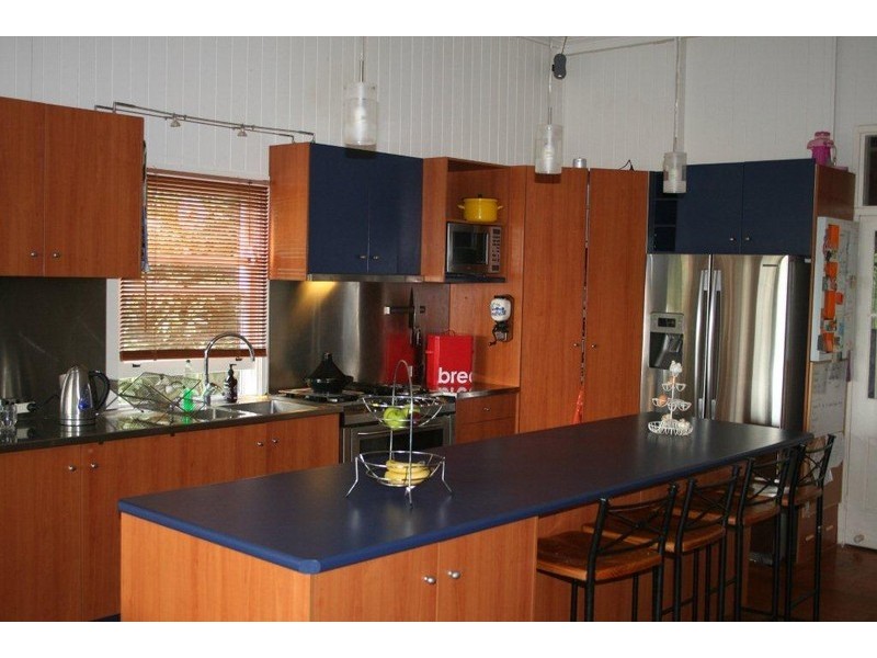 1 Hughes Street, Centenary Heights QLD 4350
