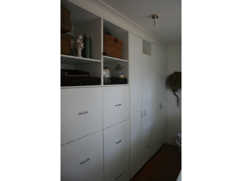 1 Hughes Street, Centenary Heights QLD 4350