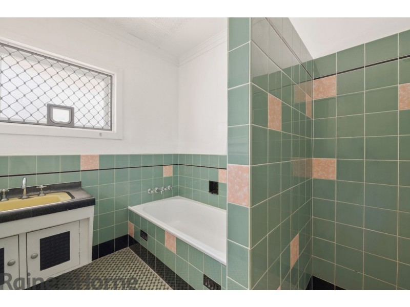 172 Holberton Street, Newtown QLD 4350