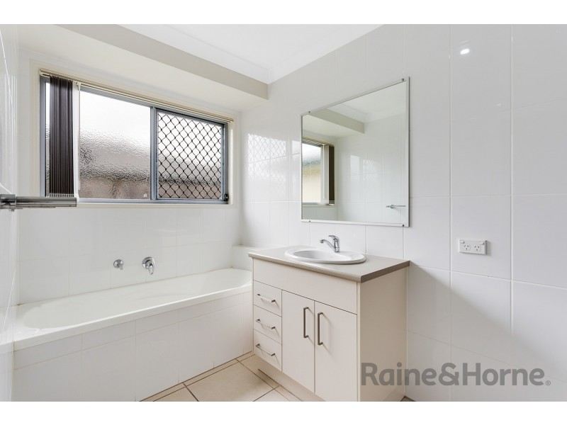 5 Cooranga Street, Glenvale QLD 4350