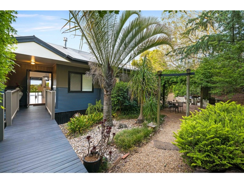 22 Murphys Creek Road, Blue Mountain Heights QLD 4350