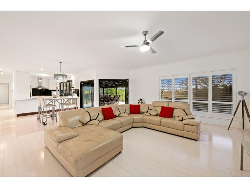 22 Murphys Creek Road, Blue Mountain Heights QLD 4350