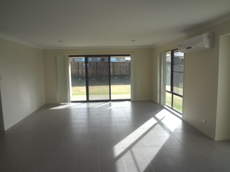 58 Newman Road, Wyreema QLD 4352