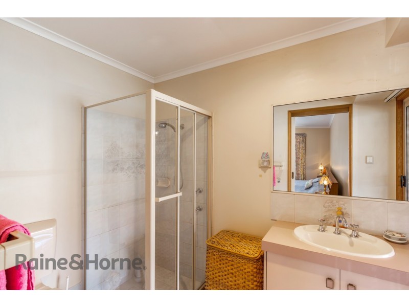 24 Carmen Street, Kearneys Spring QLD 4350