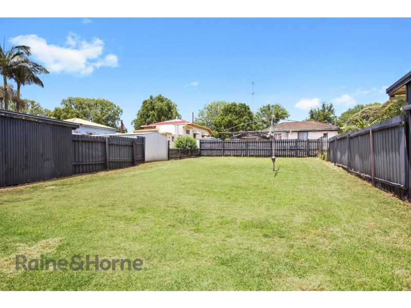 4 Hagan Street, North Toowoomba QLD 4350