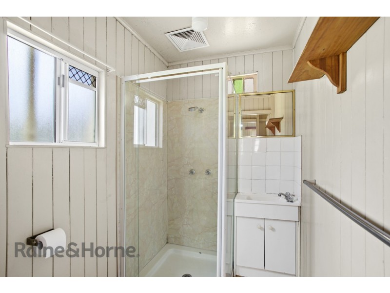 4 Hagan Street, North Toowoomba QLD 4350