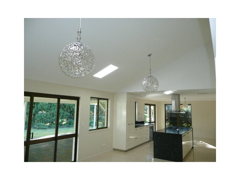 7 Golf Course Drive, Middle Ridge QLD 4350