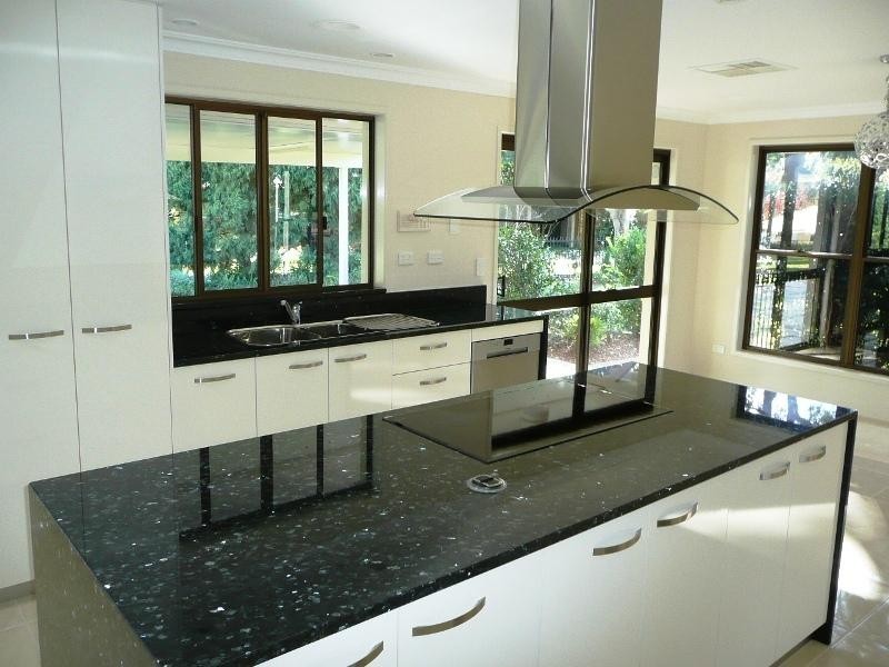 7 Golf Course Drive, Middle Ridge QLD 4350