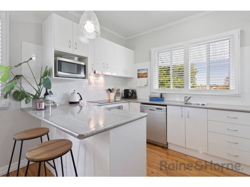 127 Perth Street, South Toowoomba QLD 4350