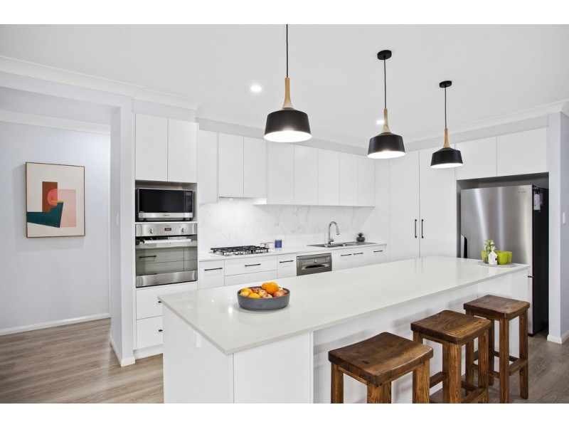 16 Meares Street, Kearneys Spring QLD 4350