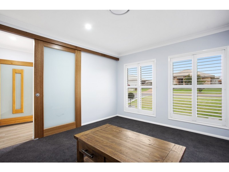 16 Meares Street, Kearneys Spring QLD 4350
