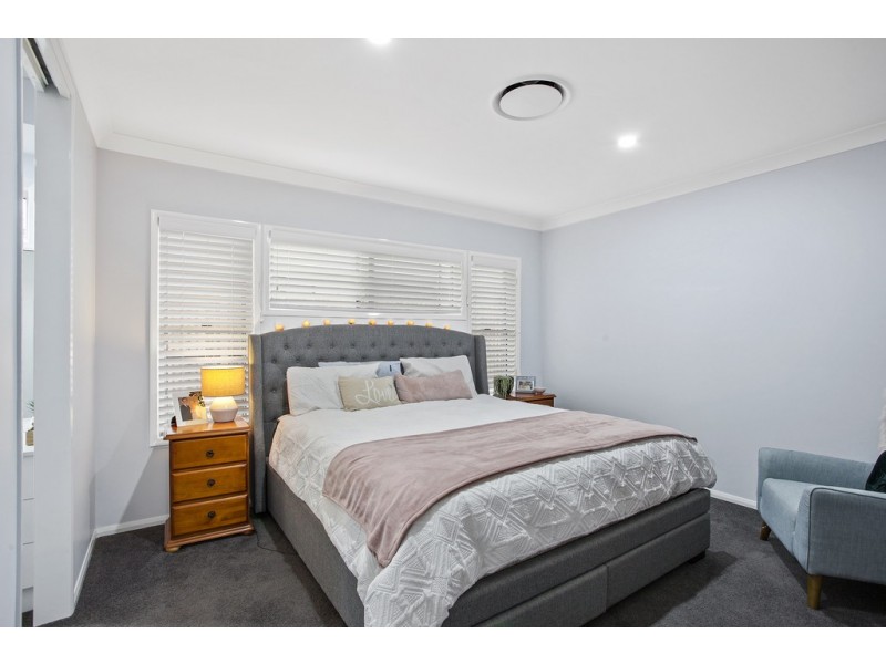 16 Meares Street, Kearneys Spring QLD 4350