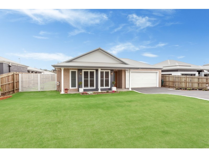 16 Meares Street, Kearneys Spring QLD 4350