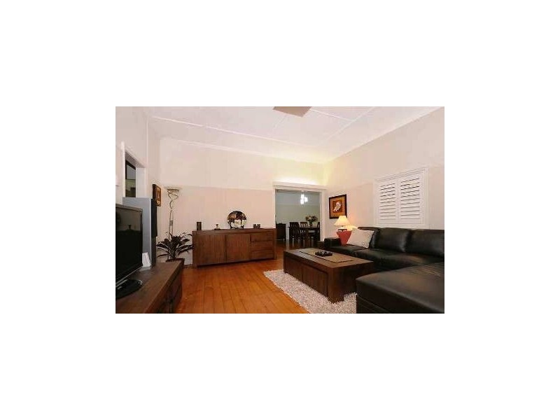 9 Hampshire Street, North Toowoomba QLD 4350