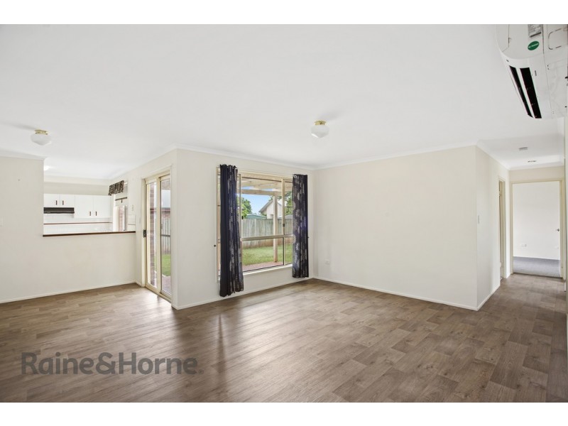 30 Dandelion Drive, Middle Ridge QLD 4350