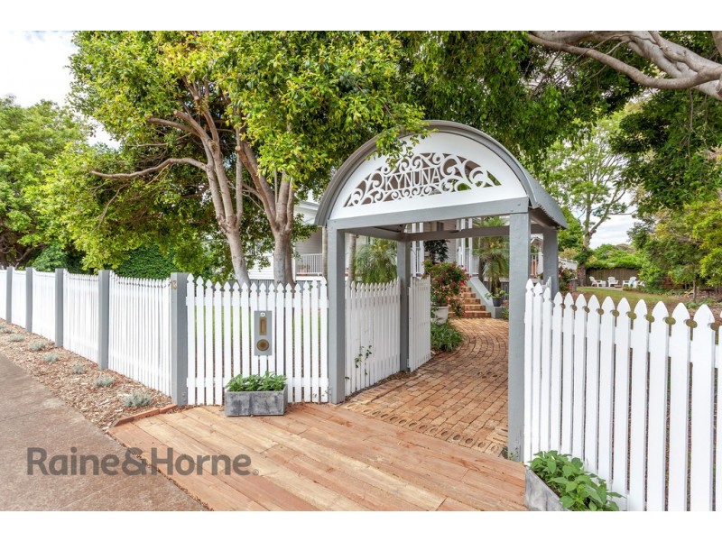 13 Warra Street, Newtown QLD 4350