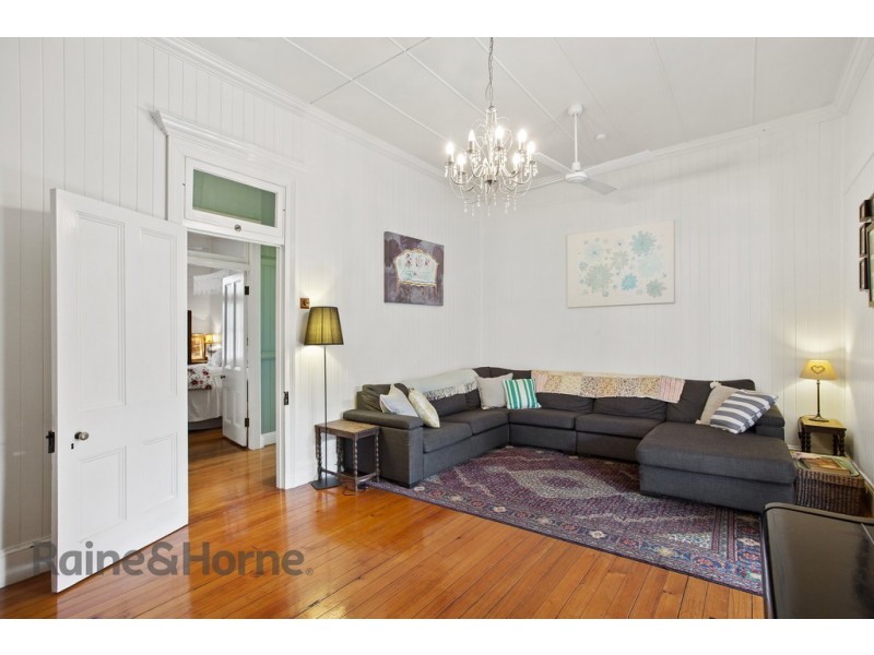 13 Warra Street, Newtown QLD 4350