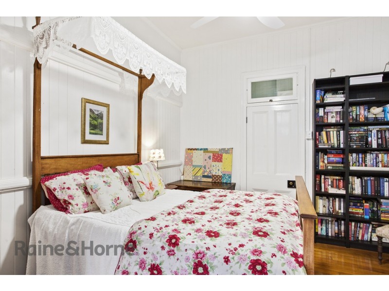 13 Warra Street, Newtown QLD 4350