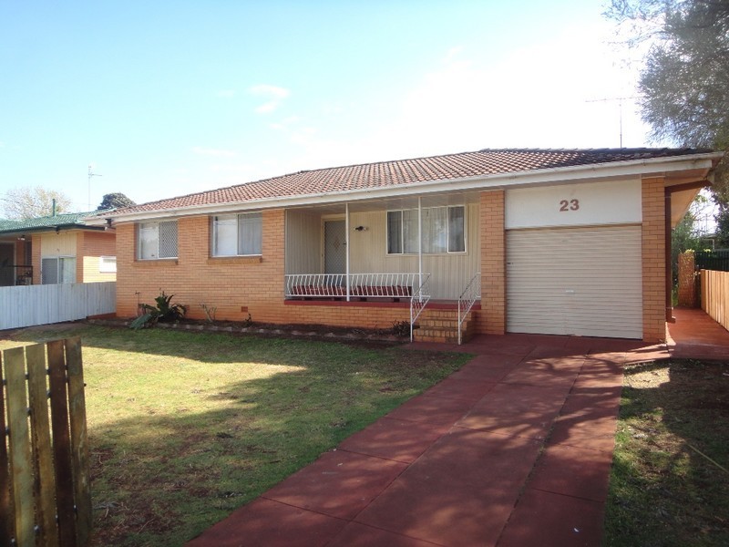 23 Cleary Street, Centenary Heights QLD 4350