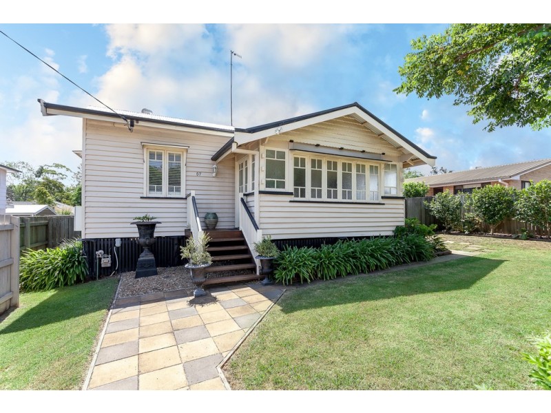 57 Mary Street, Mount Lofty QLD 4350