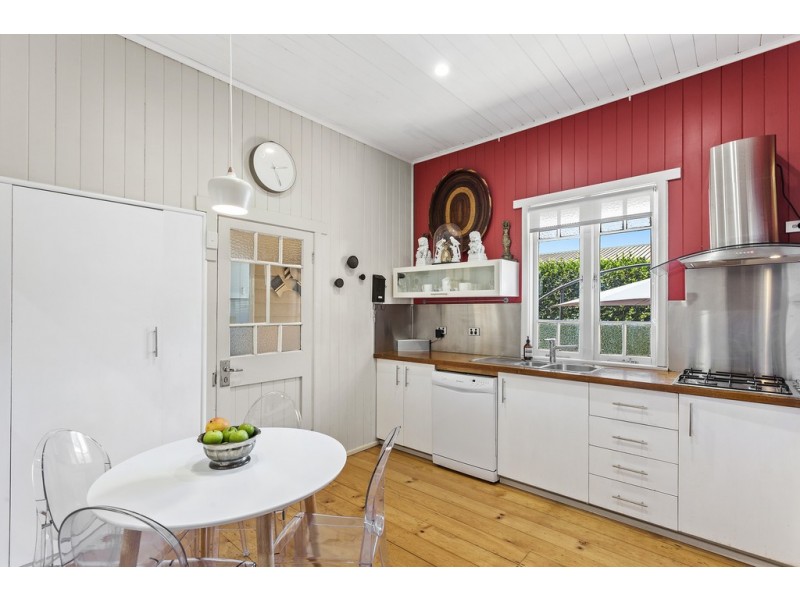 57 Mary Street, Mount Lofty QLD 4350