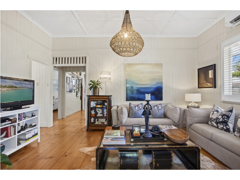 57 Mary Street, Mount Lofty QLD 4350