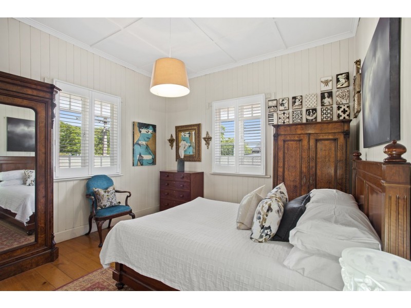 57 Mary Street, Mount Lofty QLD 4350