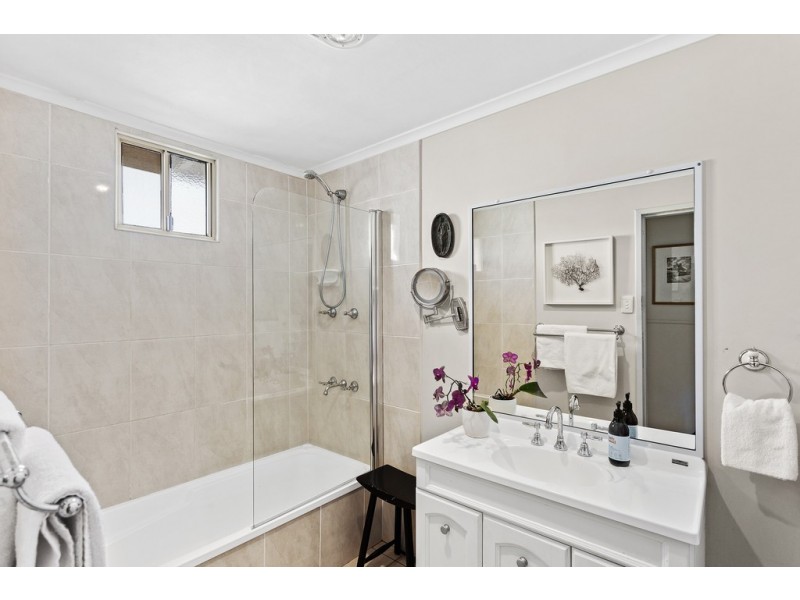 57 Mary Street, Mount Lofty QLD 4350