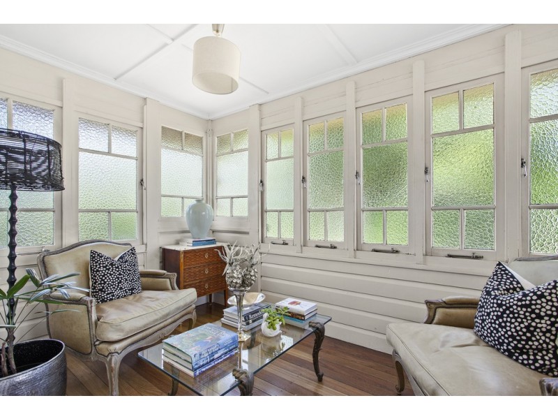 57 Mary Street, Mount Lofty QLD 4350