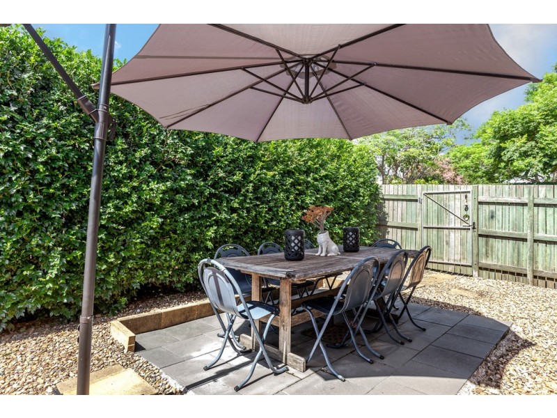 57 Mary Street, Mount Lofty QLD 4350