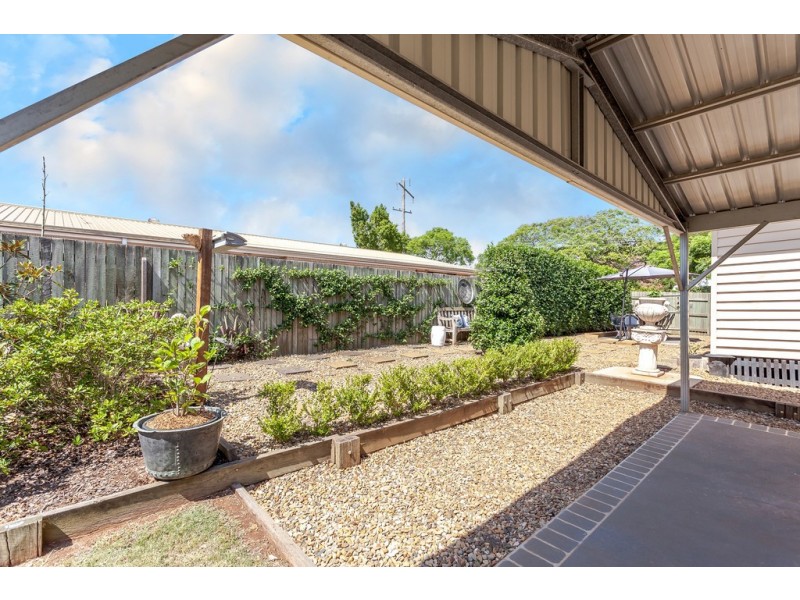 57 Mary Street, Mount Lofty QLD 4350