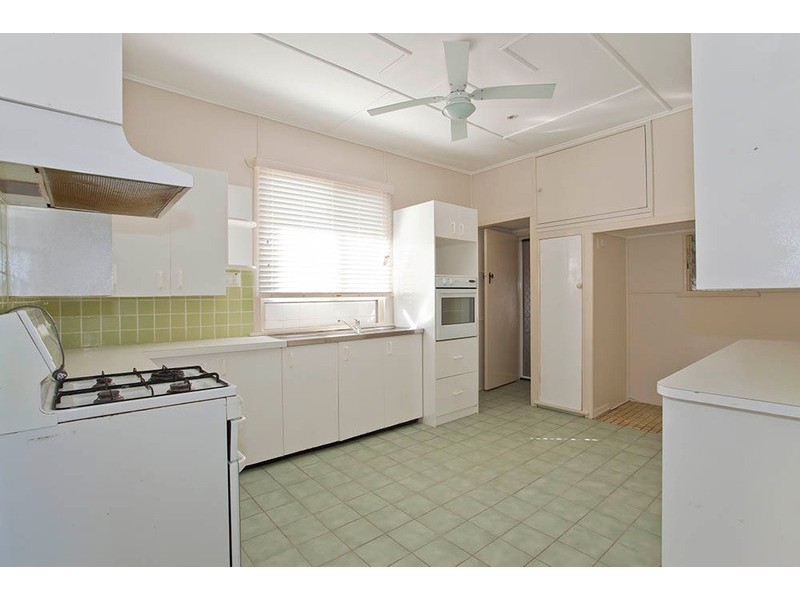 12 McWaters Street, North Toowoomba QLD 4350