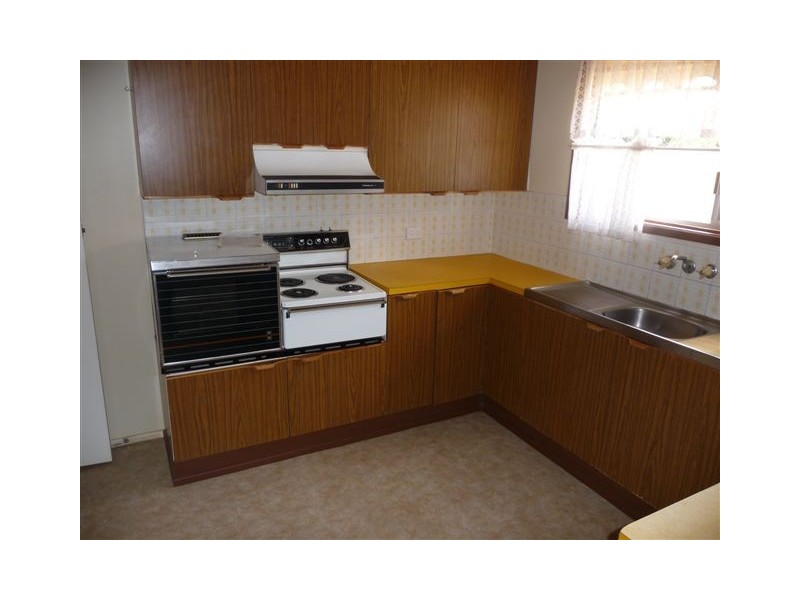 25 Friend Street, Harristown QLD 4350