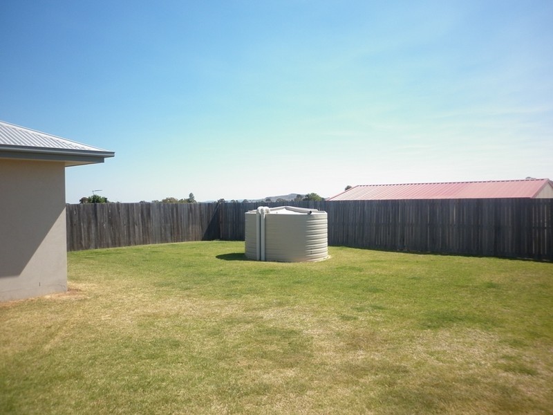 32 Elizabeth Street, Westbrook QLD 4350