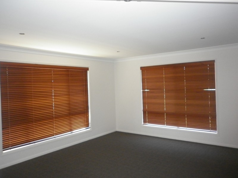 32 Elizabeth Street, Westbrook QLD 4350