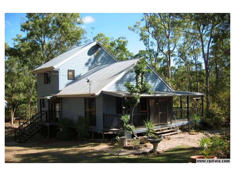 8 Woodland Crescent, Withcott QLD 4352
