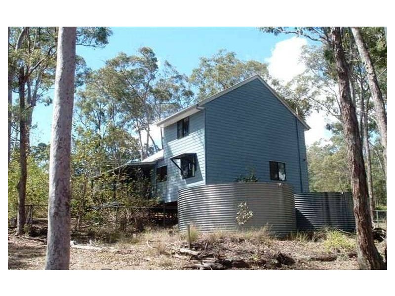 8 Woodland Crescent, Withcott QLD 4352