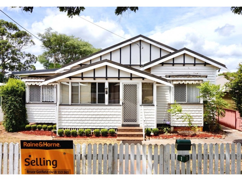 1 Albert Street, Newtown QLD 4350