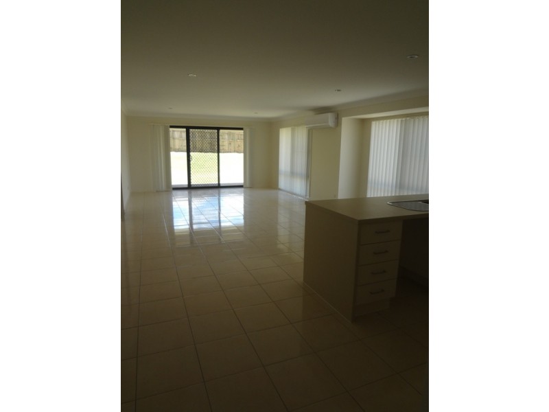 64 Newman Road, Wyreema QLD 4352