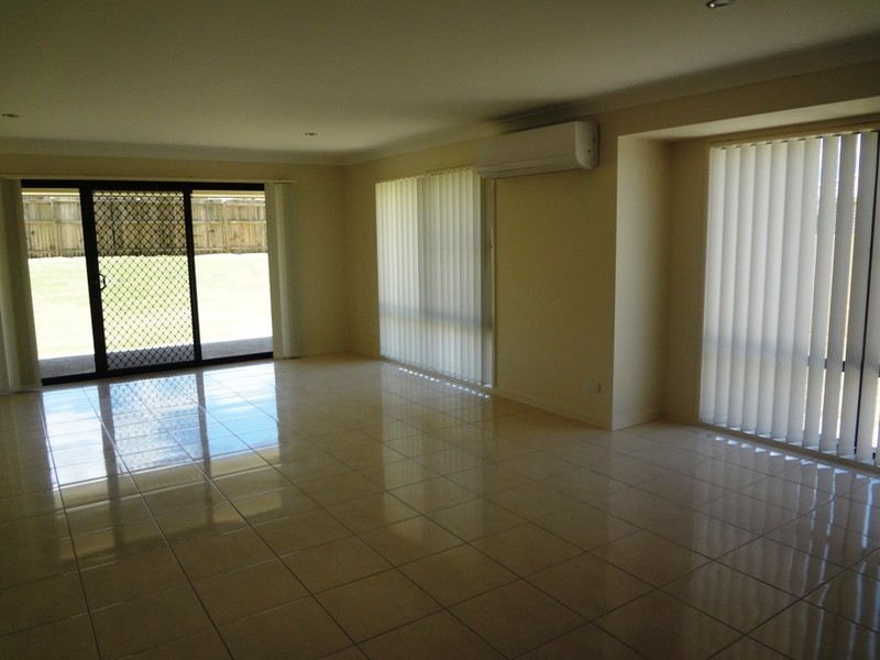 64 Newman Road, Wyreema QLD 4352