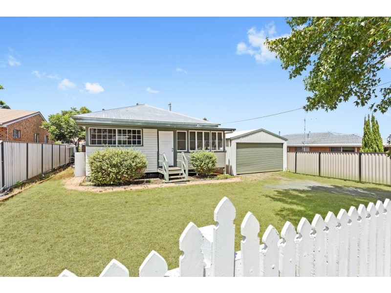 266 Alderley Street, Centenary Heights QLD 4350