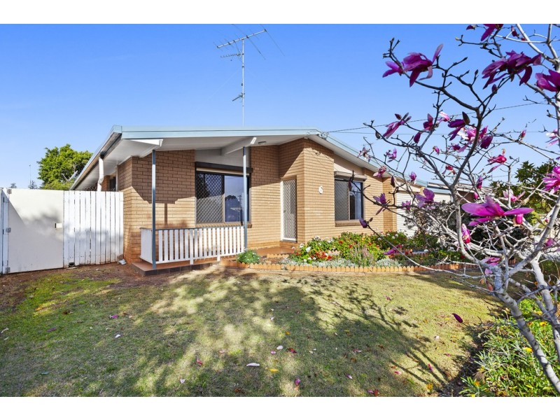 6 Caldwell Street, Wilsonton QLD 4350