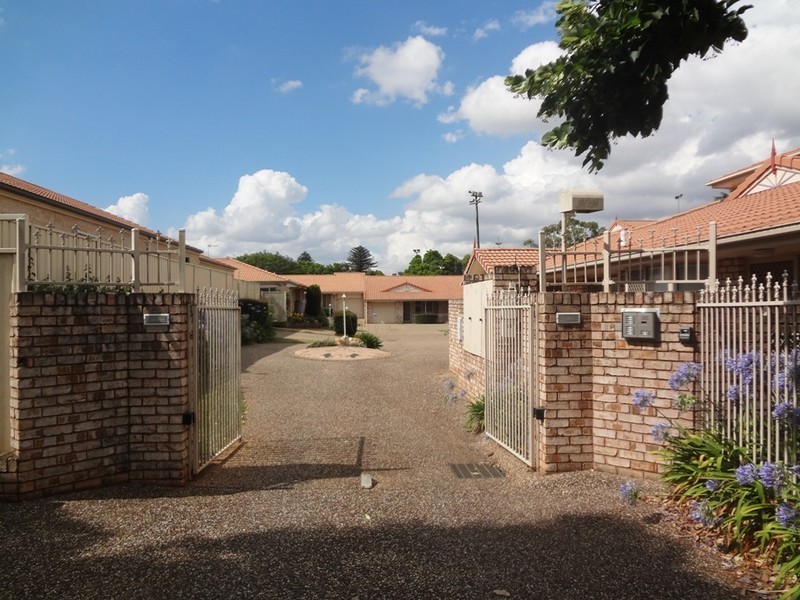 5/23 Lendrum Street, Newtown QLD 4350