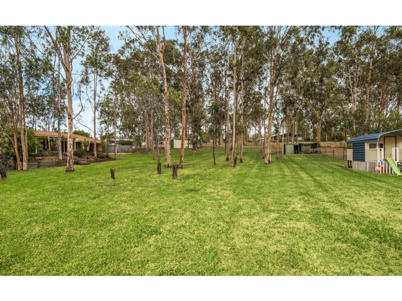 35 Diana Crescent, Postmans Ridge QLD 4352